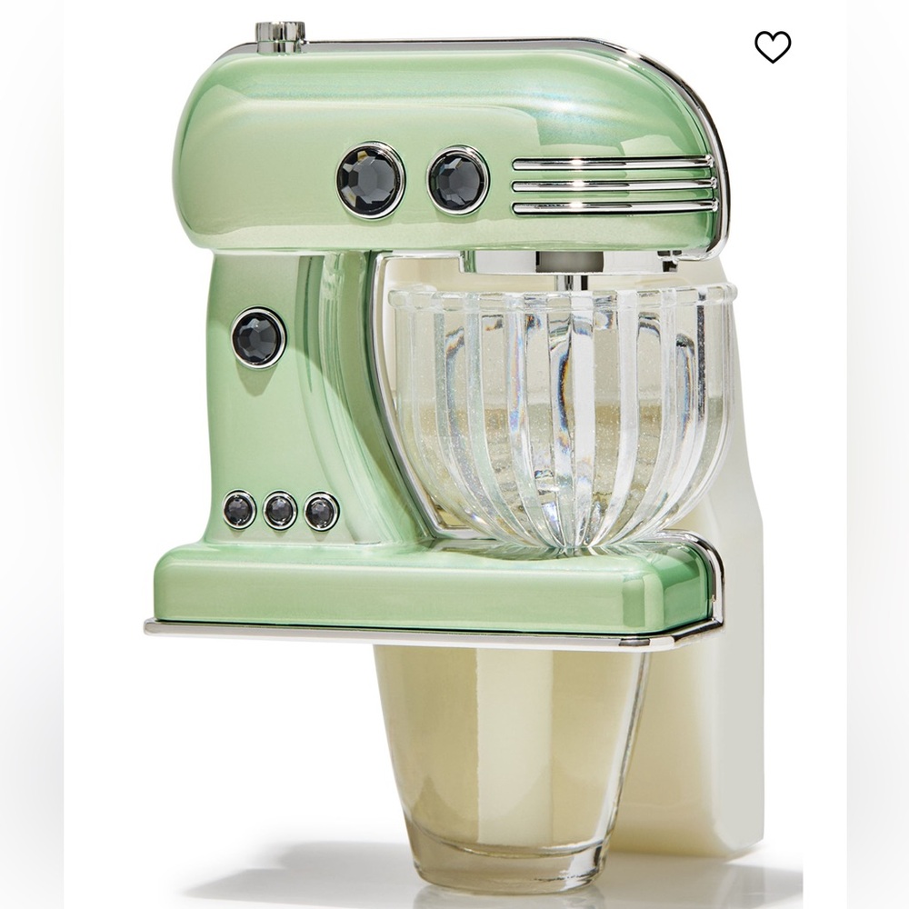 Bath & Body Works Green and Gold Stand Mixer Nightlight Fragrance Plug